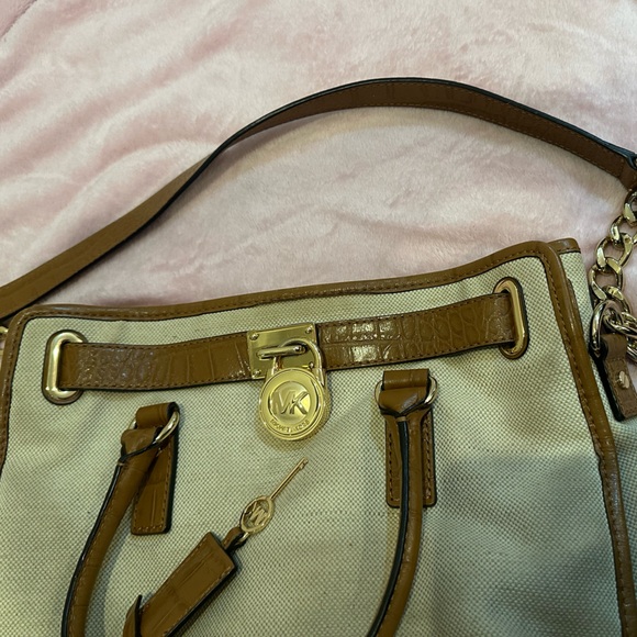 Michael Kors Tan and Cream Bag - Picture 16 of 16